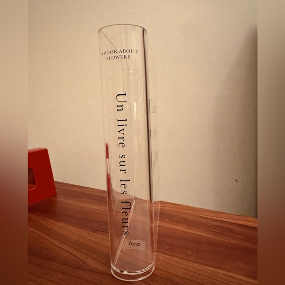 OUI Acrylic Book Vase from Indigo - Picture 3 of 3